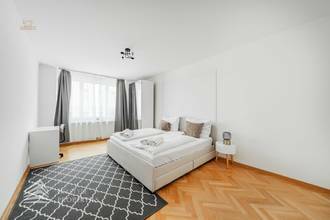 Thumbnail von Fully renovated house with 4 units and an unfinished attic, near Sternwartepark.