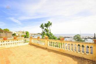 Thumbnail von Spacious house in Mallorcan style in the first row to the sea