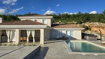 Thumbnail von Mediterranean villa with swimming pool and sea view