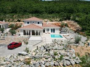 Thumbnail von Mediterranean villa with swimming pool and sea view