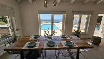 Thumbnail von Mediterranean villa with swimming pool and sea view