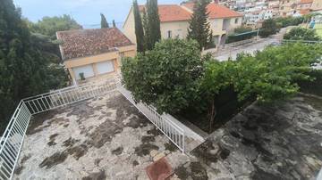 Thumbnail von Renovated multi-family house in second row to the sea, Drage