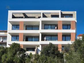Moderne Neubau-Appartements (EG-Wohnungen mit Pool und Garten)