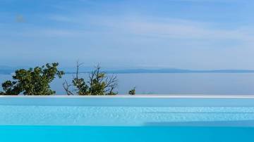 Thumbnail von Luxurious semi-detached house with swimming pool and panoramic sea view