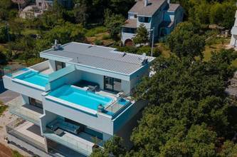 Thumbnail von Luxurious semi-detached house with swimming pool and panoramic sea view
