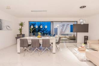 Thumbnail von Luxurious semi-detached house with swimming pool and panoramic sea view