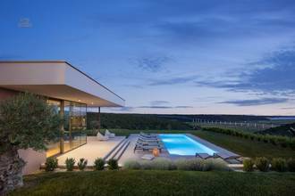 Thumbnail von Moderne Villa mit Swimmingpool in mediterraner Umgebung