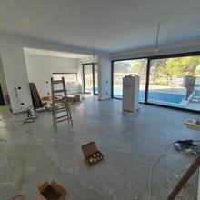 Thumbnail von Modern villa with swimming pool in the first row to the sea / marina
