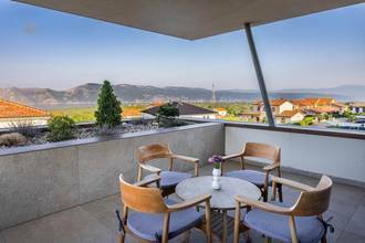 Thumbnail von Modern villa with swimming pool and sea view