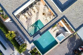 Thumbnail von Modern villa with swimming pool and sea view