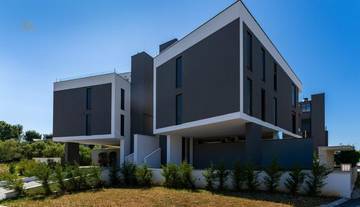 Thumbnail von Luxurious apartment with a pool on the terrace - near the sea