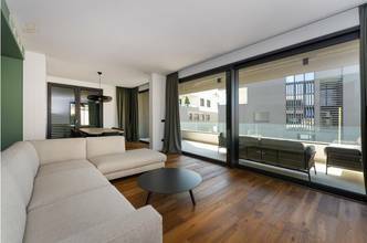 Thumbnail von Luxurious penthouse with rooftop pool near the sea