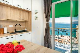 Thumbnail von Wohnung mit Meerblick in historischer Villa nahe dem Meer