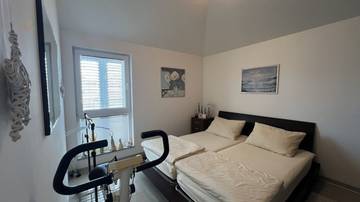 Thumbnail von Apartment with sea view + studio with garden
