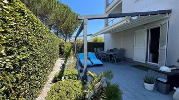 Thumbnail von Apartment with sea view + studio with garden