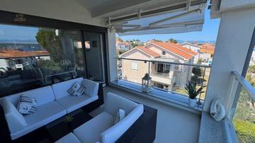 Thumbnail von Apartment with sea view + studio with garden