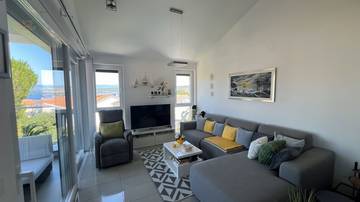 Thumbnail von Apartment with sea view + studio with garden