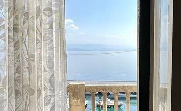 Appartement in historischer Villa direkt am Meer / Lungomare