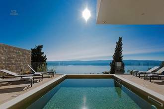Thumbnail von Modern villa with swimming pool and beautiful sea view