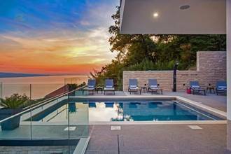 Thumbnail von Modern villa with swimming pool and beautiful sea view