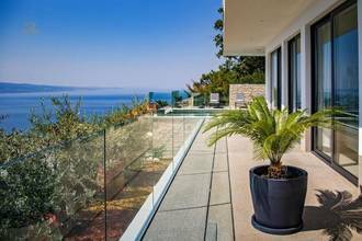 Thumbnail von Modern villa with swimming pool and beautiful sea view