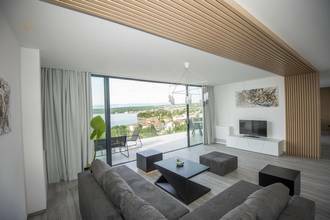 Thumbnail von Luxus-Penthouse mit Panorama-Meerblick
