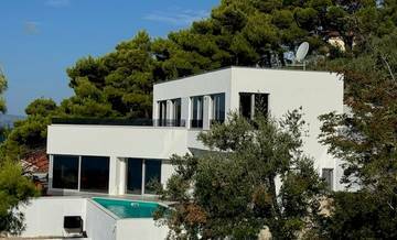 Thumbnail von Moderne Neubau-Villa mit traumhaftem Meerblick, Region Omis