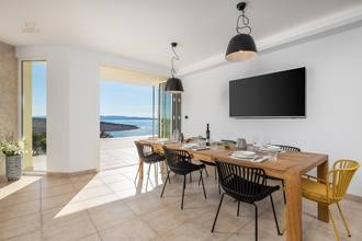 Thumbnail von Modern villa with swimming pool and beautiful sea view