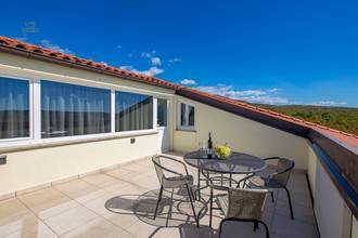 Thumbnail von Modern villa with swimming pool and beautiful sea view