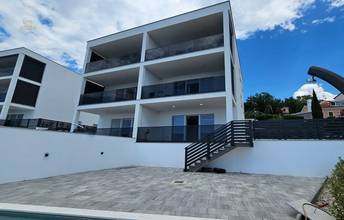 Thumbnail von Modern apartment with a beautiful view of the sea
