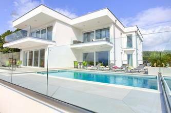 Thumbnail von Moderne Luxusvilla mit Swimmingpool und Meerblick, Region Krk, Insel Krk