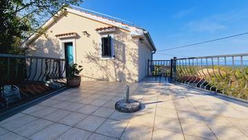 Thumbnail von House in a quiet location with a beautiful sea view