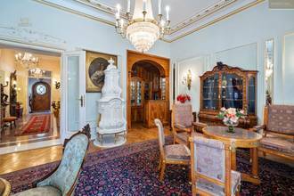 Thumbnail von Majestic villa with indoor pool and elevator in prime location