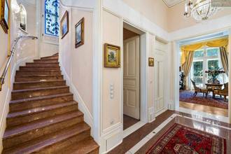 Thumbnail von Majestic villa with indoor pool and elevator in prime location