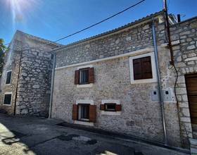 Thumbnail von Stone house in the city center