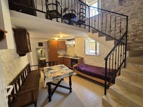 Thumbnail von Stone house in the city center