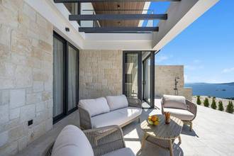 Thumbnail von Modern new-build villa with swimming pool and panoramic sea view, Trogir region