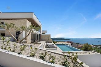 Thumbnail von Modern new-build villa with swimming pool and panoramic sea view, Trogir region
