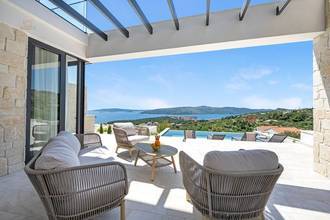 Thumbnail von Modern new-build villa with swimming pool and panoramic sea view, Trogir region