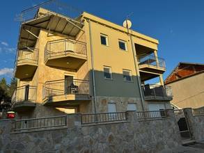 Thumbnail von Apartment building with beautiful sea view
