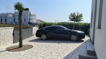 Thumbnail von Modern villa with swimming pool and sea view