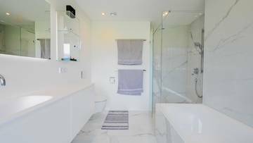 Thumbnail von Luxus-Garten-Maisonette & Wellnessbereich mit Pool