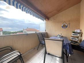Thumbnail von Furnished apartment near the beach