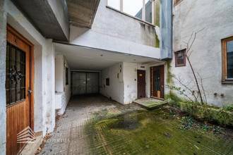 Thumbnail von Bestandsfreies Gründerzeit-Zinshaus mit bewilligtem Ausbau-Potential, Nähe Wilhelminenberg