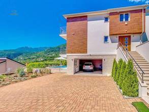 Thumbnail von Villa mit Pool und schönem Meerblick