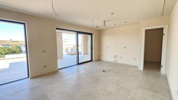 Thumbnail von Modern villa with pool and sea view in a quiet location, Porec region