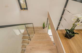 Thumbnail von Modern villa with swimming pool