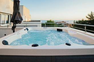 Thumbnail von Villa with pool, rooftop terrace, and sea view