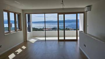 Thumbnail von New maisonette apartment with panoramic sea view