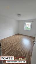 Thumbnail von Well-maintained 3-room apartment with balcony & carport!